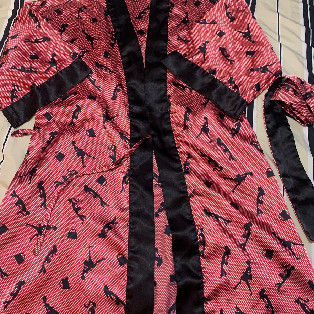Nicol Steven’s pink label sleepwear size M